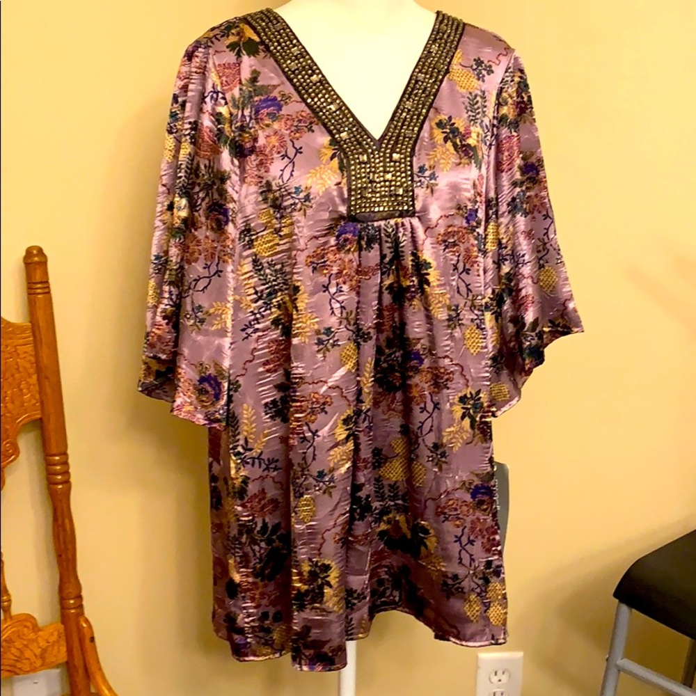 New!! NY Collection. Size XL.